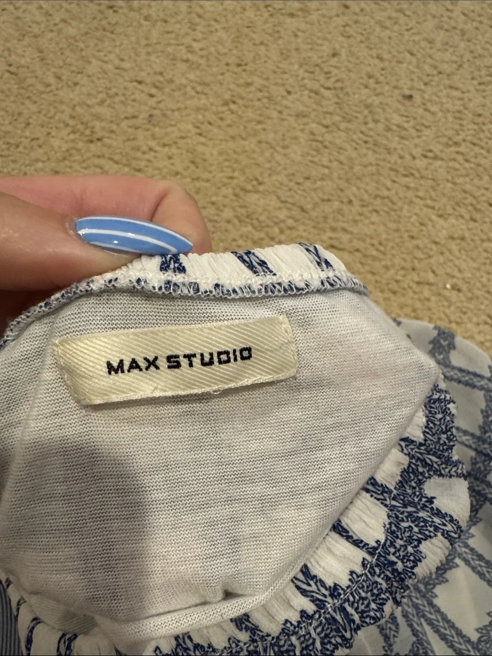 *Blue and White Patterned Womens Skirt - Picture 4 of 4